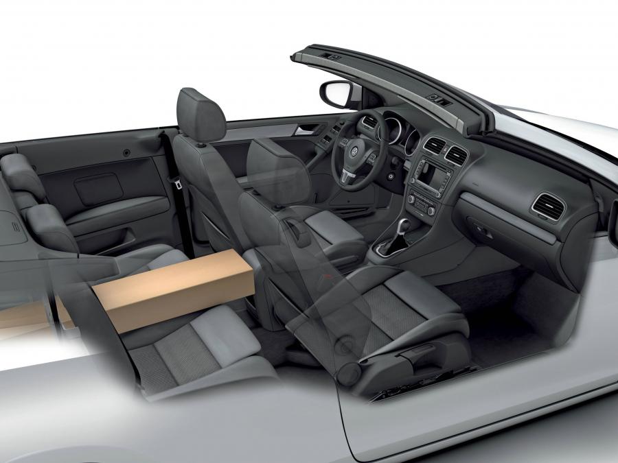  Volkswagen Golf Cabrio 2011 года  (фото 15 из 69)